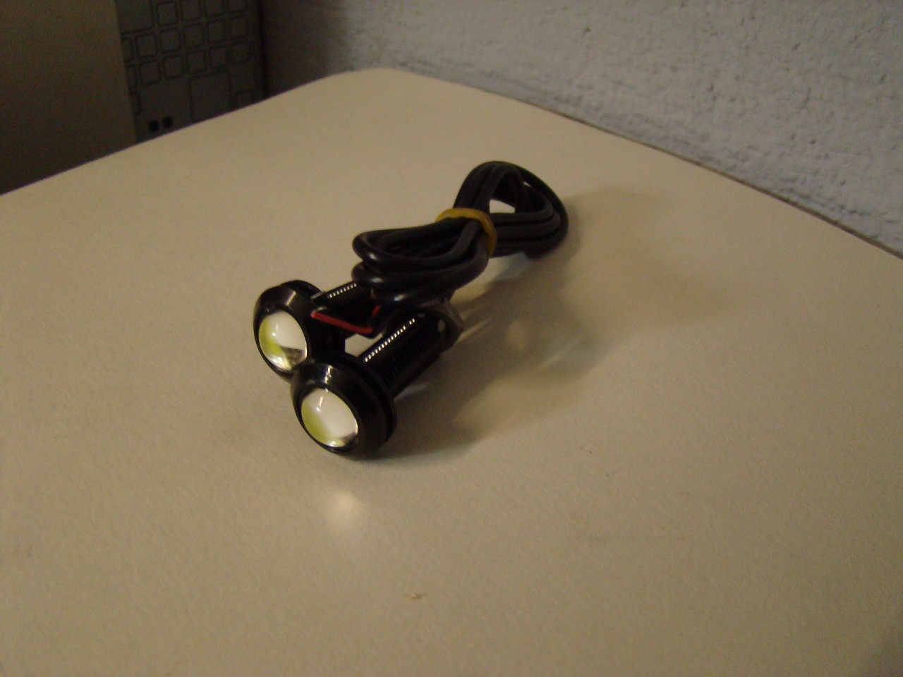 Ampoule LED (noir ou chromé) 12 V pour auto. - Code VPA 020 