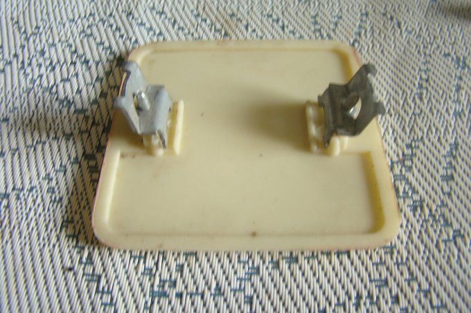Obturateur de boite à griffes