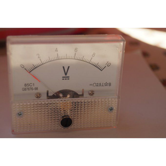 Voltmètre analogique