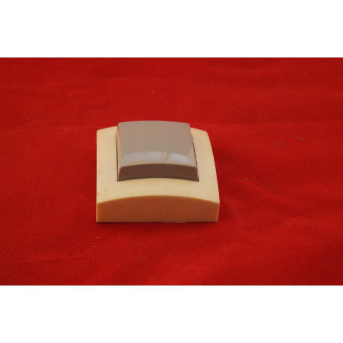 INTERRUPTEUR A PIEDS