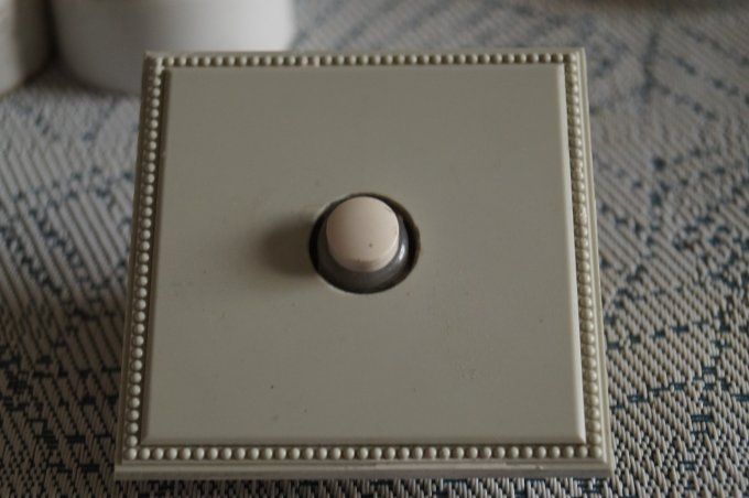 BOUTON POUSSOIR DE STYLE